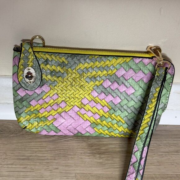 Unbranded Lime Green Lavender Faux Leather Woven Wristlet - Picture 2 of 3